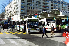Autubus Mercedes Benz