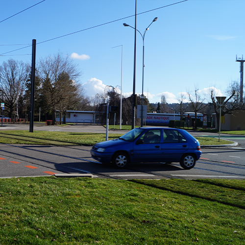 croisement d'une voie de tramway