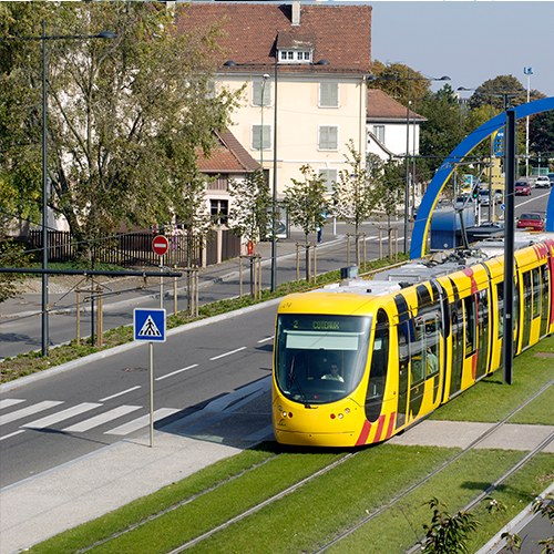 traverser à proximité d'un tram