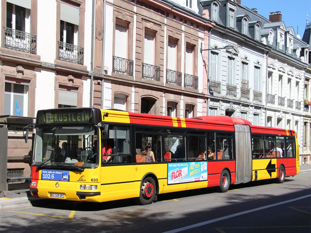 Bus Soléa au centre ville de mulhouse